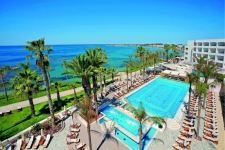 Alexander The Great Beach Hotel - Golfreizen Cyprus - 01.jpg