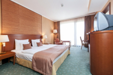 Greenfield Hotel Golf & SPA - Bukfurdo - Hongarije - 01 - Double Room met Golf View.jpg