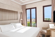 Melia Villaitana Golf Hotel & Resort - 15 - Family Suite.jpg