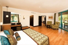 sirene-belek-golf-hotel-2villa-garden-suite-1st-bedroom_01
